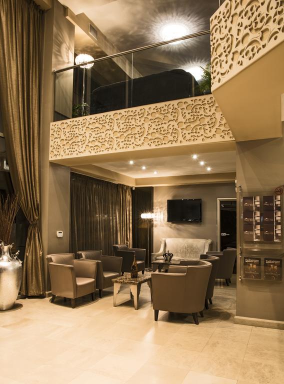 Queen'S Hotel - Zebra Centre Skopje Ngoại thất bức ảnh